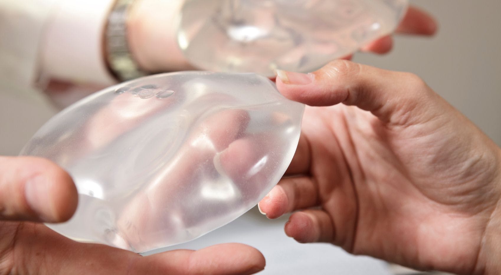FDA Recommends Black-Box Warning on Breast Implants